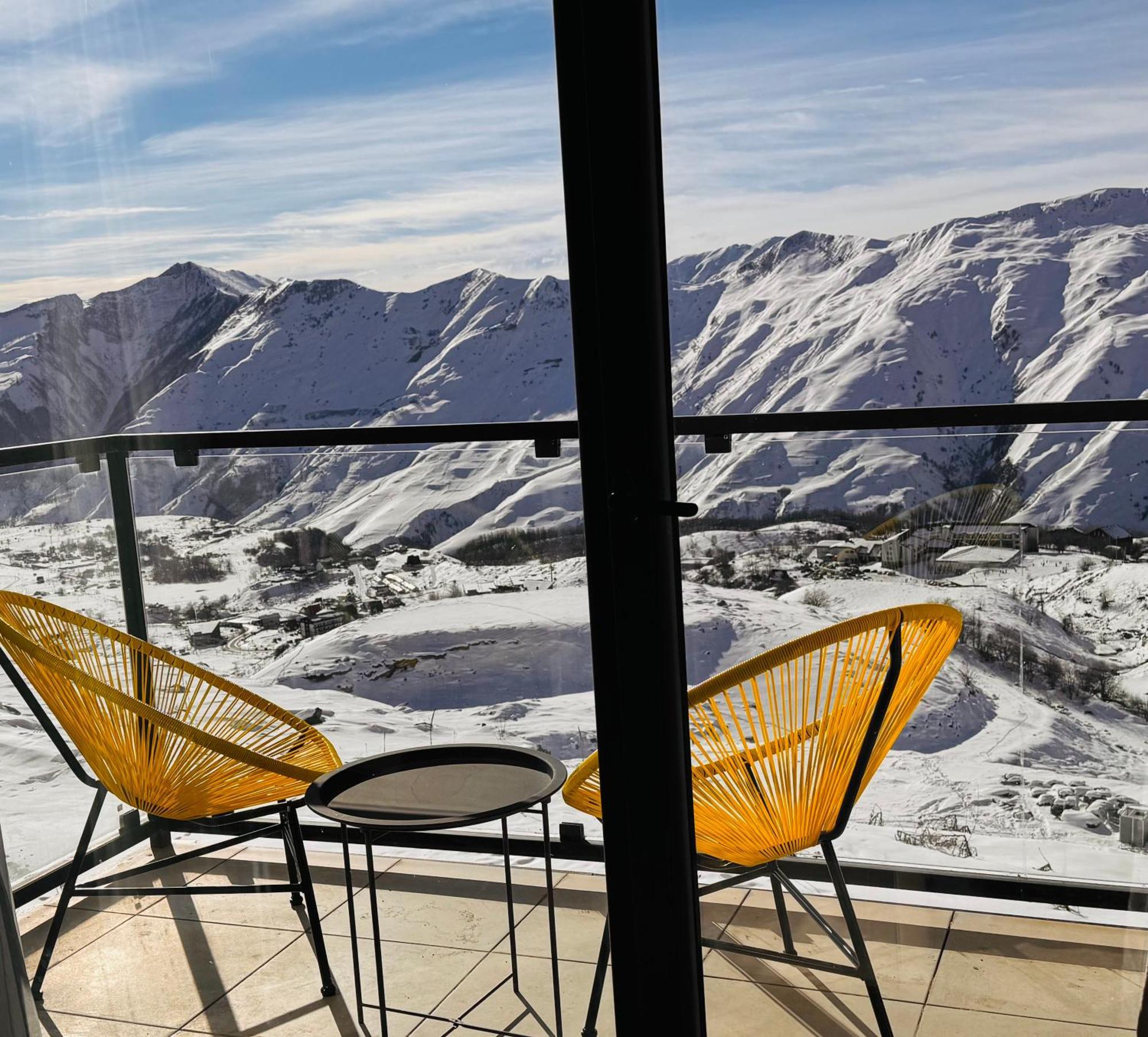 Twins Apartment Deluxe, New Gudauri Eksteriør billede